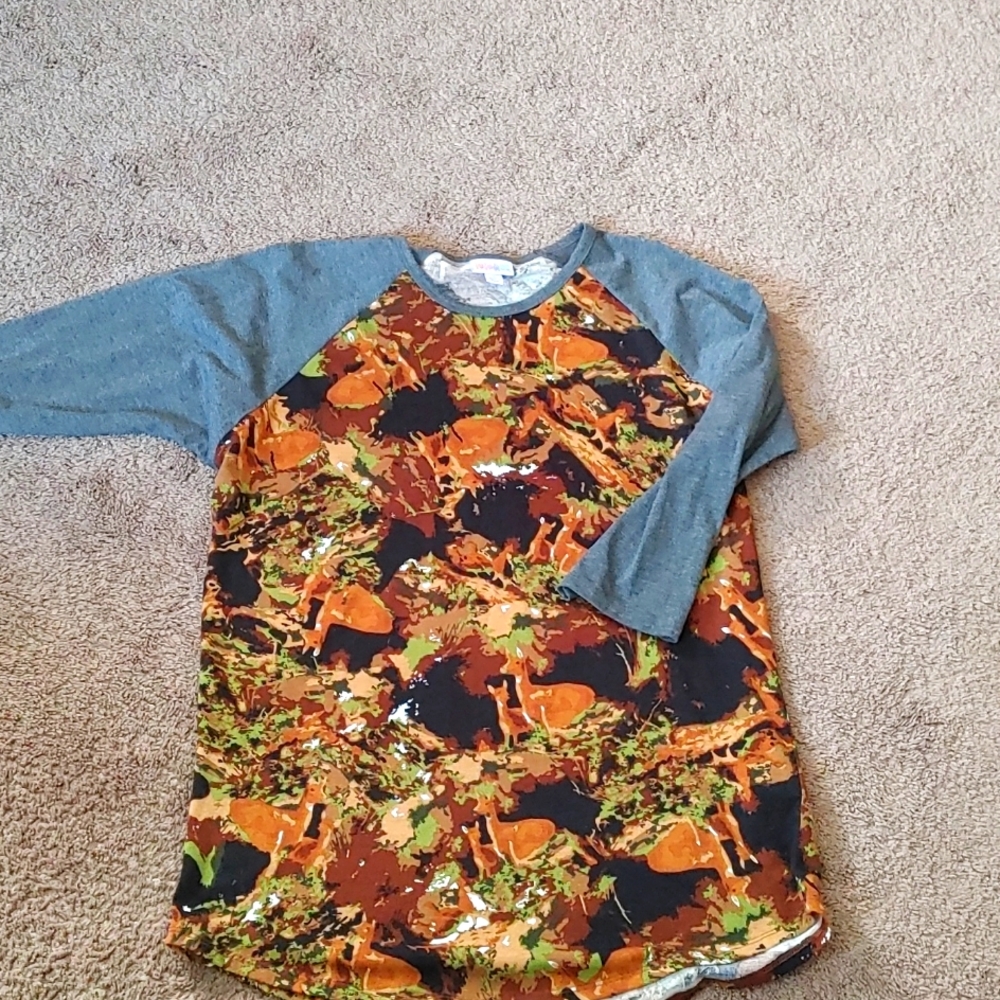 Women's LuLaRoe Randy shirt. Dark grey and camouflage. Size large